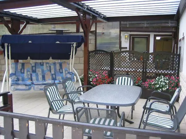 Am Gruenbach 2 アパート クルオルト・ラーテン